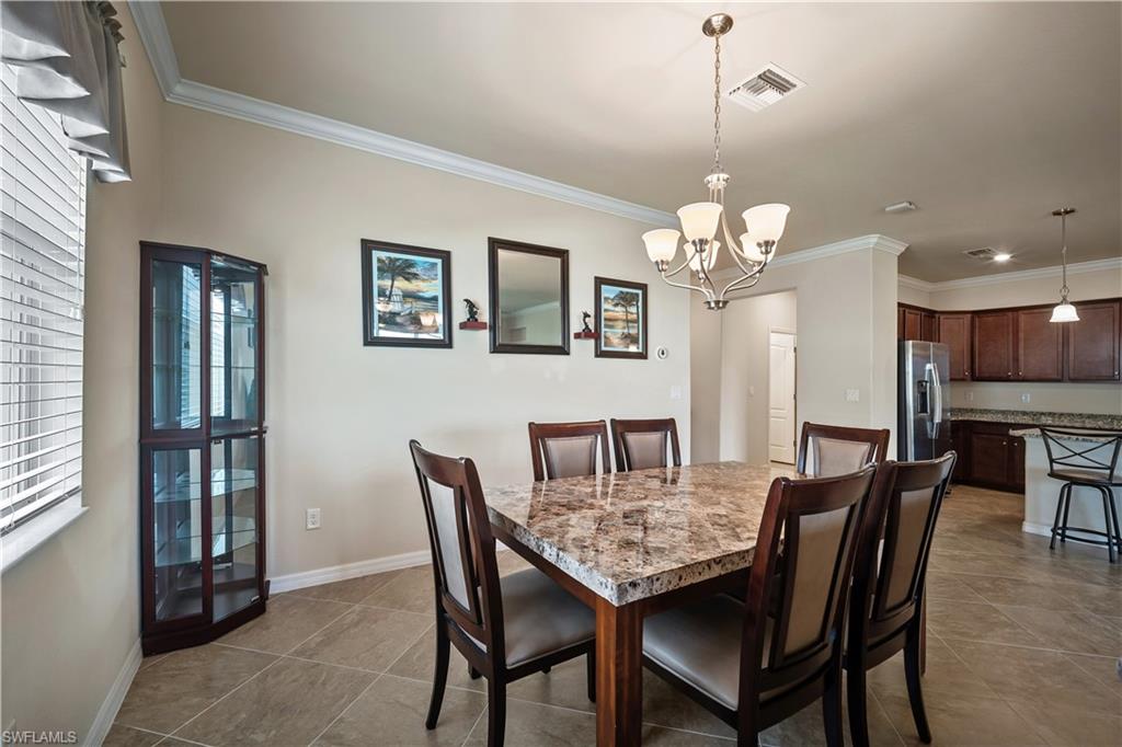 HAMPTON LAKES - Residential