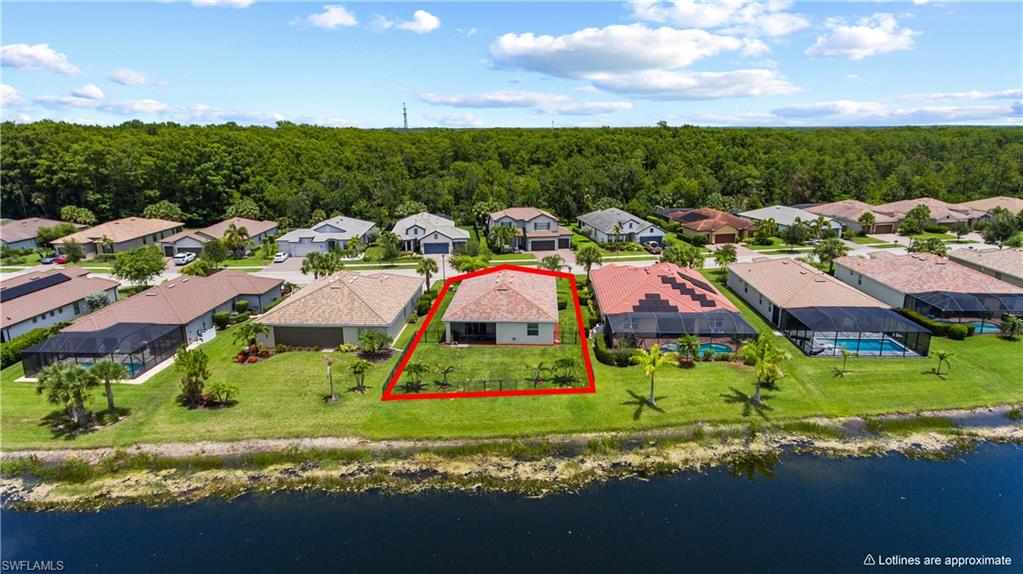 HAMPTON LAKES - Residential