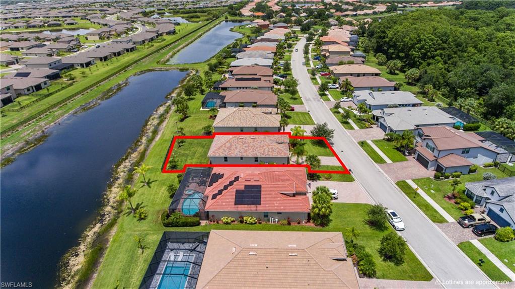 HAMPTON LAKES - Residential