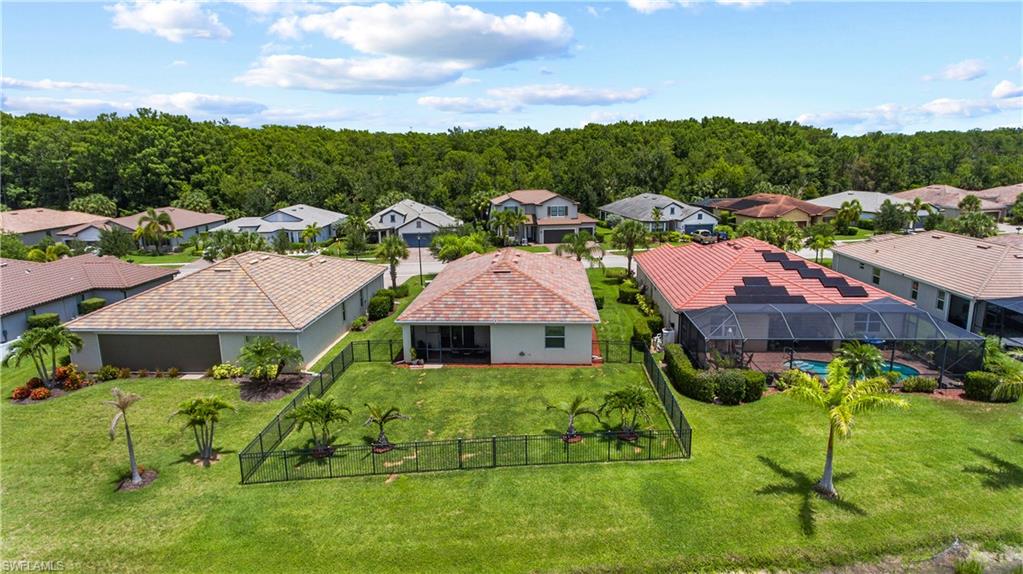 HAMPTON LAKES - Residential