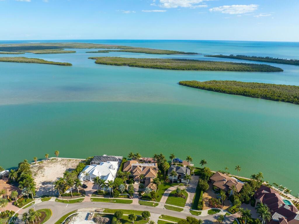 MARCO BEACH - Residential