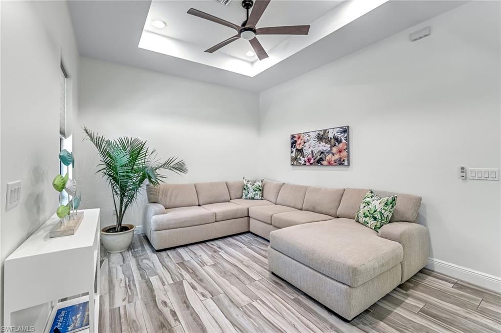 LAKE KELLY - Residential