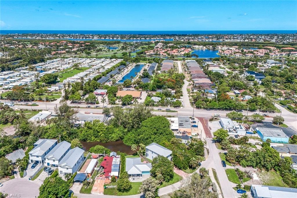LAKE KELLY - Residential