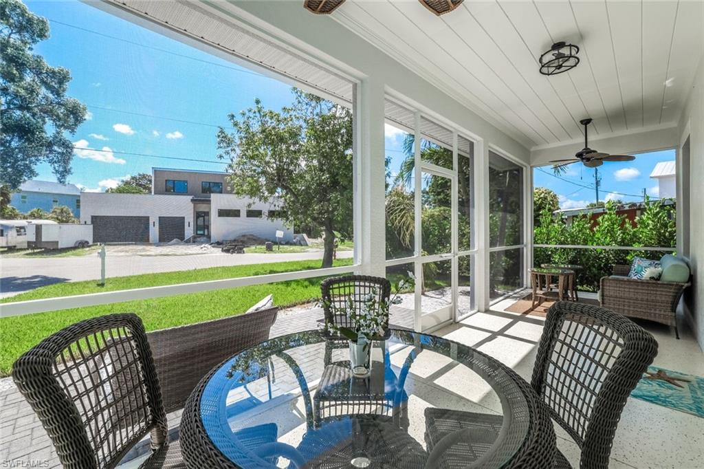 LAKE KELLY - Residential