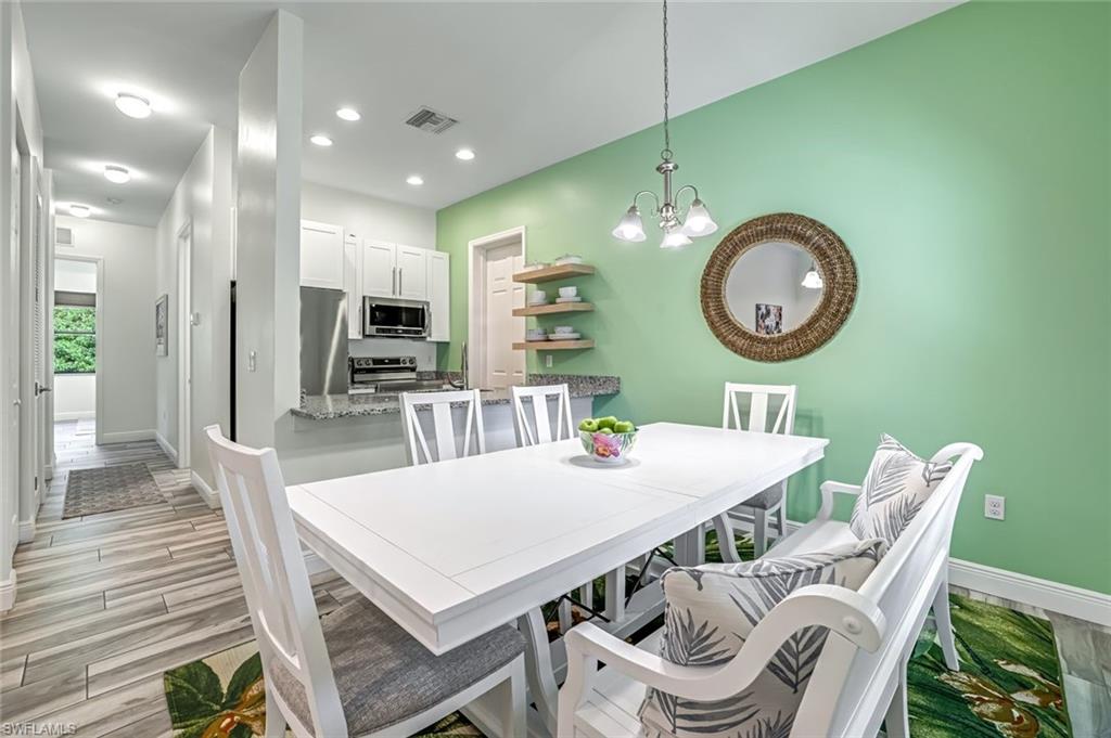LAKE KELLY - Residential
