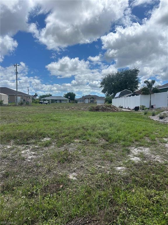 CAPE CORAL - Land