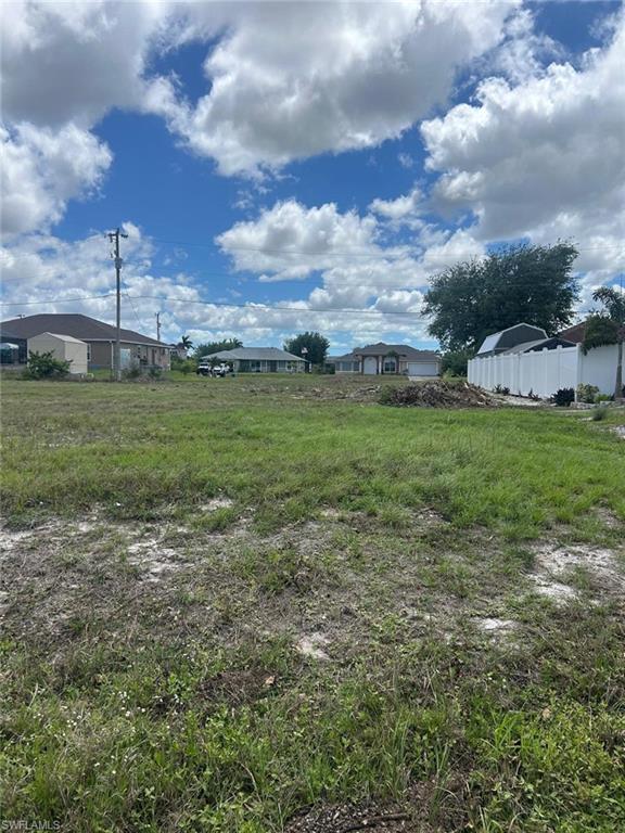 CAPE CORAL - Land