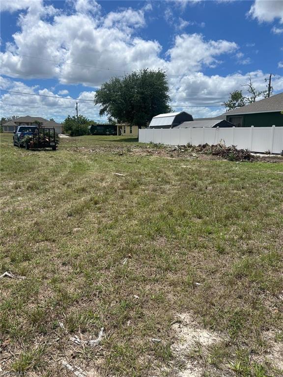 CAPE CORAL - Land