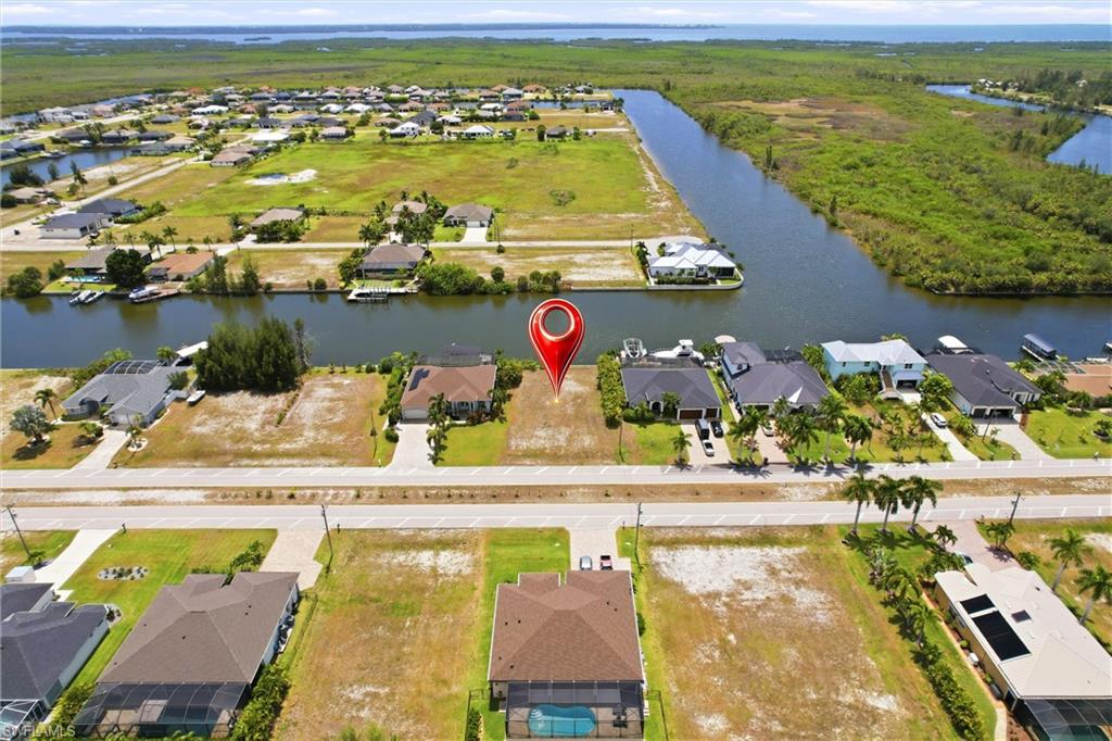 CAPE CORAL - Land