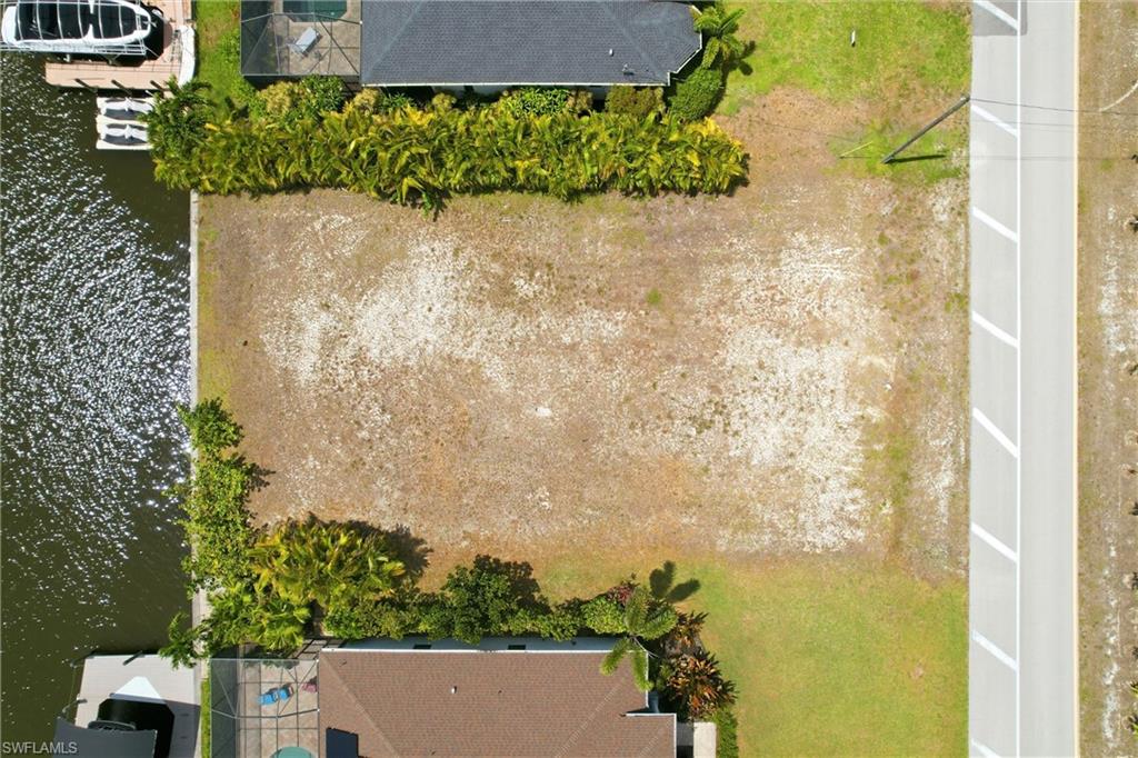CAPE CORAL - Land