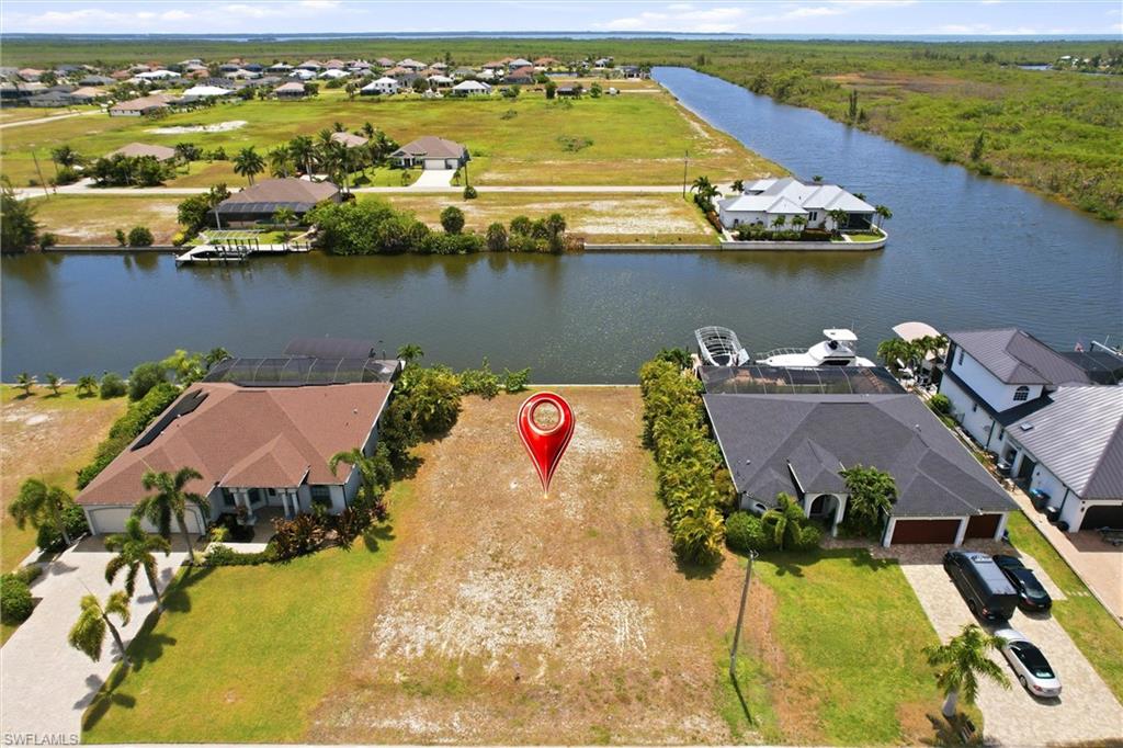 CAPE CORAL - Land