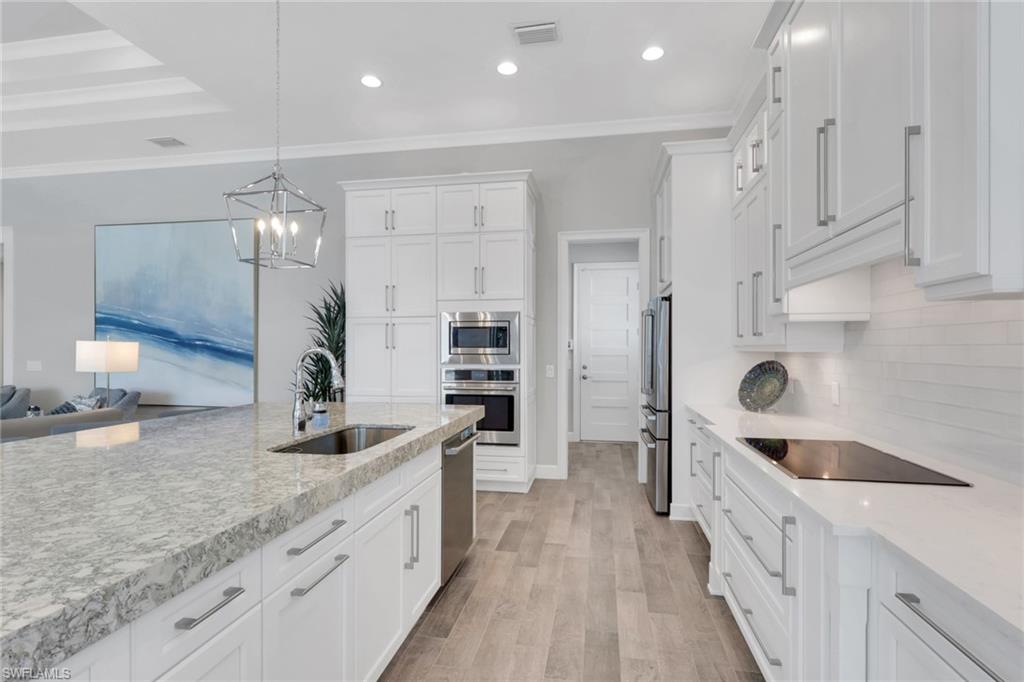 ISLES OF COLLIER PRESERVE - Residential