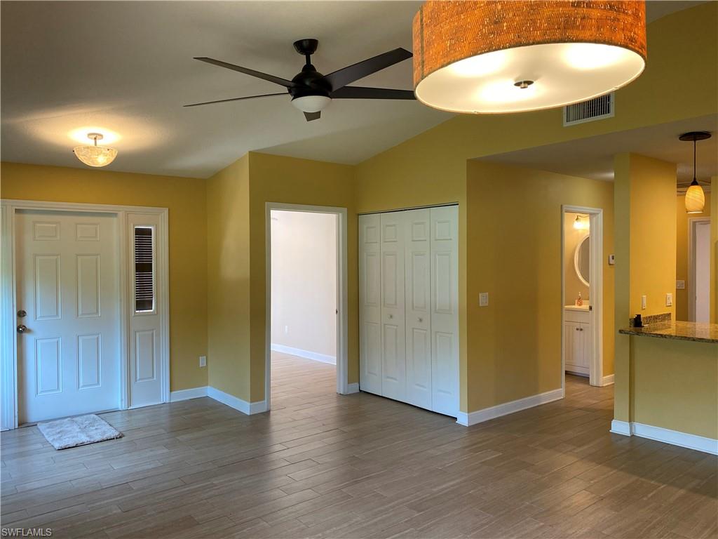ROYAL WOODS - Residential