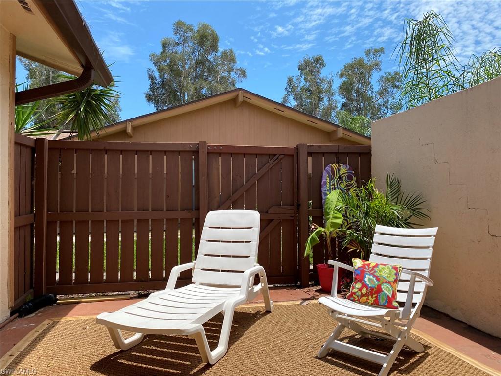 ROYAL WOODS - Residential