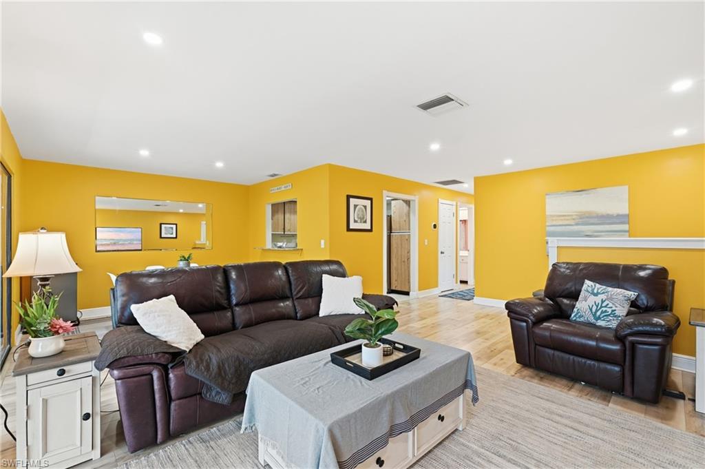 LE GRAND MARQUIS CONDO - Residential