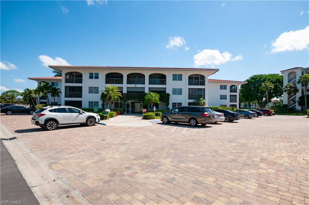 HIGH POINT COUNTRY CLUB - Residential
