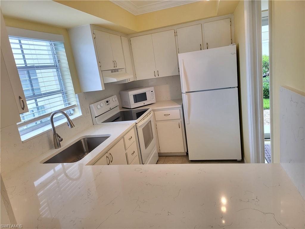 HIGH POINT COUNTRY CLUB - Residential