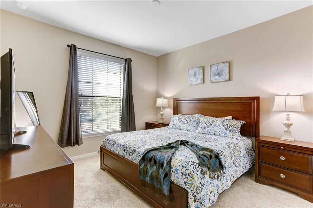 ESPLANADE - Residential Lease
