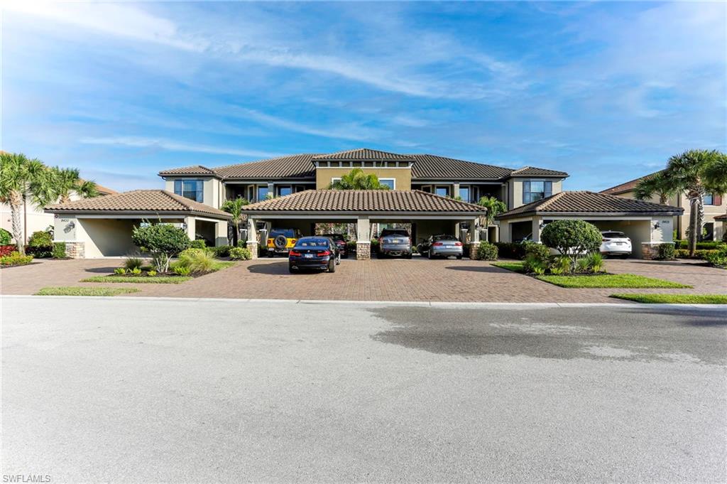 ESPLANADE - Residential Lease