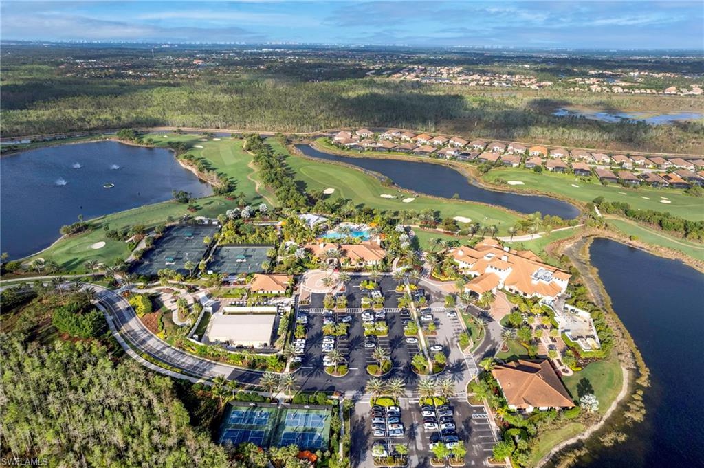 ESPLANADE - Residential Lease
