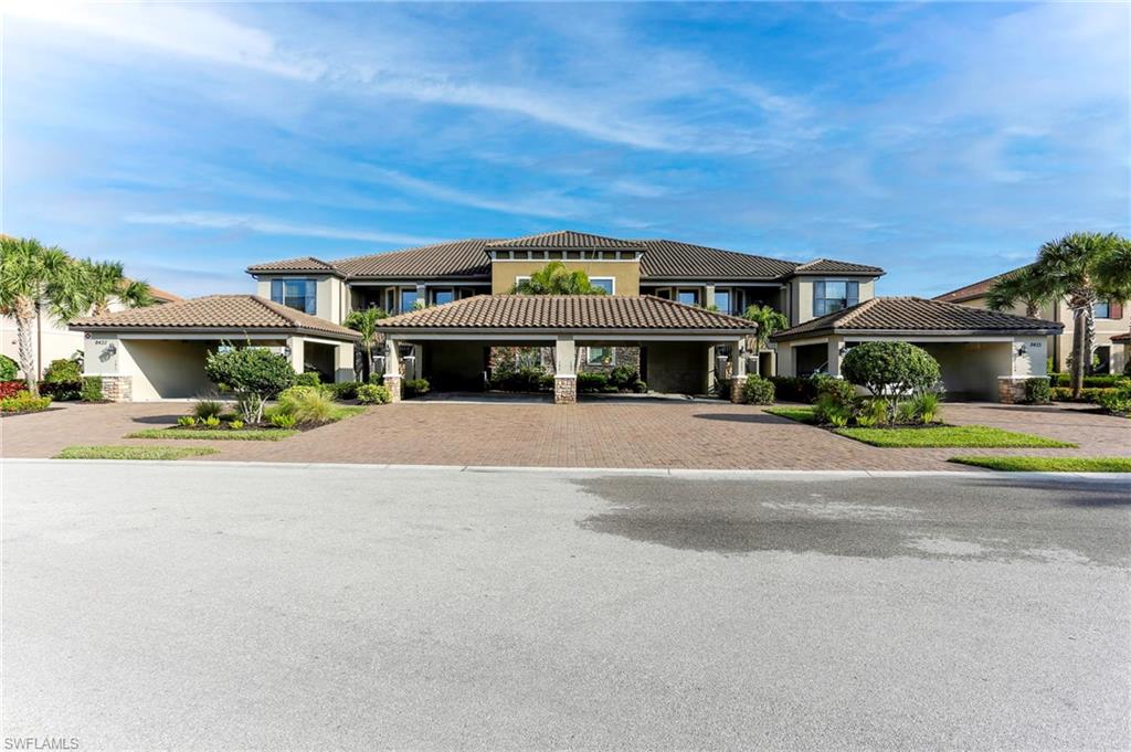 ESPLANADE - Residential Lease
