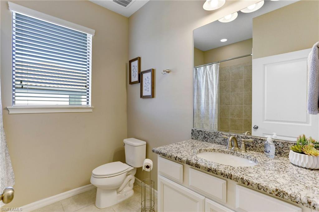 ESPLANADE - Residential Lease