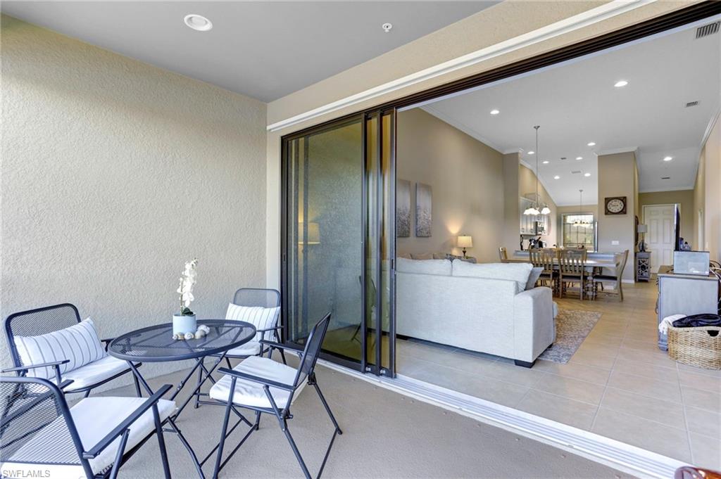 ESPLANADE - Residential Lease