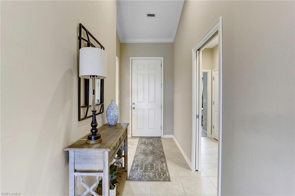 ESPLANADE - Residential Lease