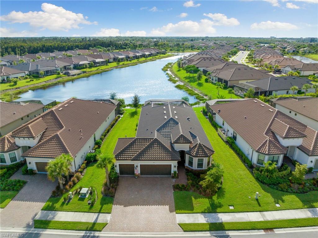 ESPLANADE AT HACIENDA LAKES - Residential