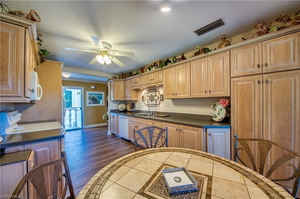 PALM ROYAL APTS - Residential