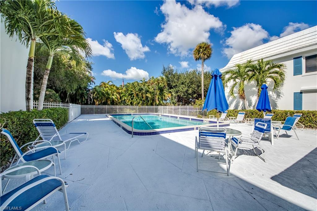 PALM ROYAL APTS - Residential