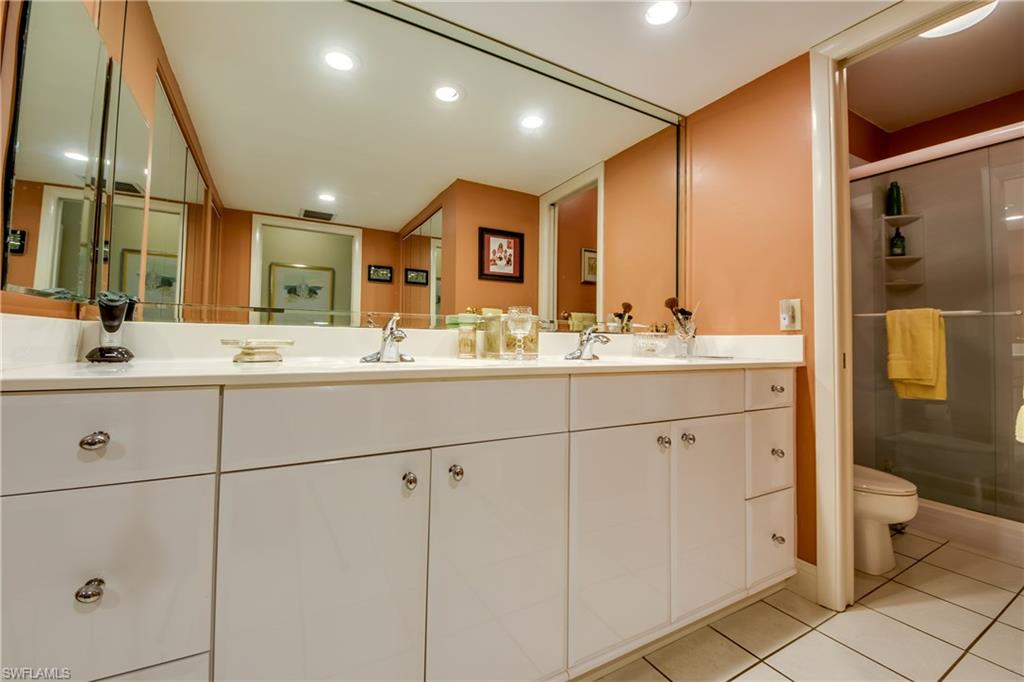PALM ROYAL APTS - Residential