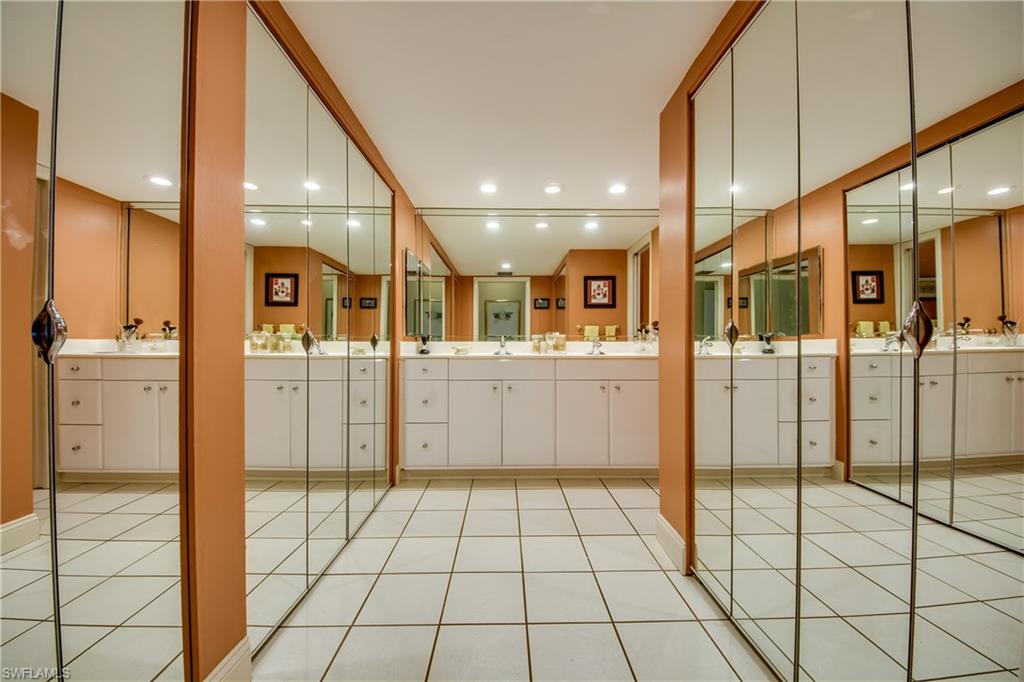 PALM ROYAL APTS - Residential