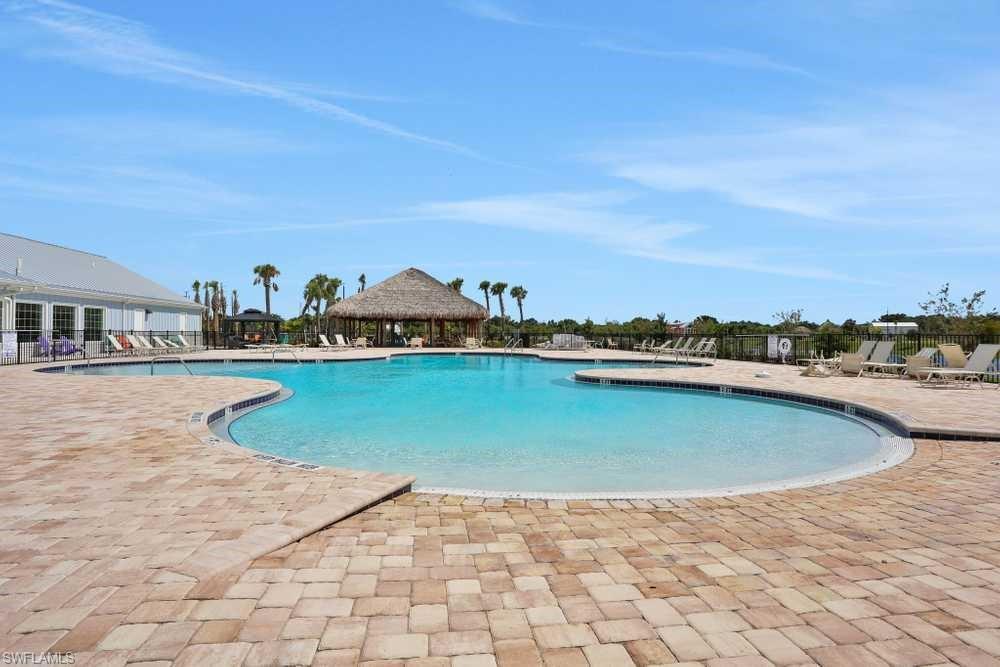 PALM BREEZE - Land