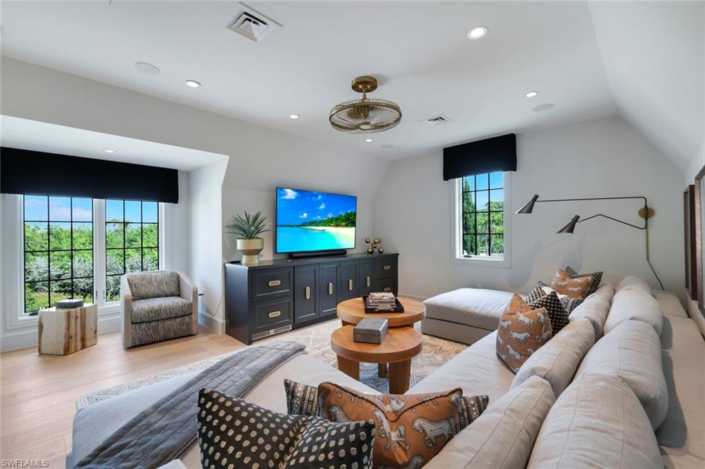 AUDUBON COUNTRY CLUB - Residential