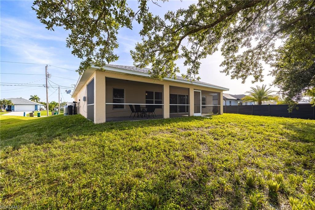 CAPE CORAL - Residential