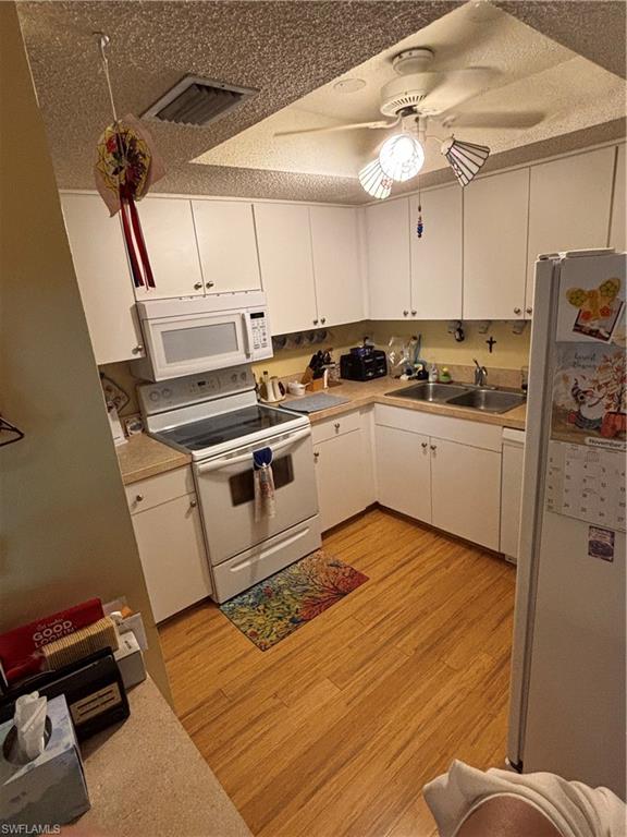 FOXMOOR CONDO - Residential