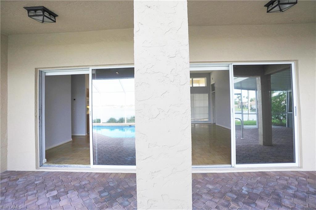 EMERALD LAKES - Residential