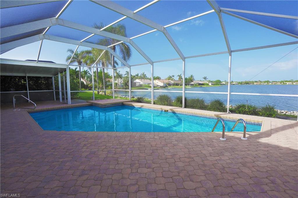 EMERALD LAKES - Residential