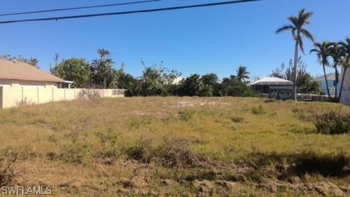 CLEARED DIRECT GULF ACCESS LOT. $40,000 of FILL has been added to the lot. RIP-RAP Seawall in place on your 80 FEET canal lot. PERMMITTED blueprints for a 2,900 sq ft 1 story home. 4 Bed 2 Bath specially designed for this lot are available. Perfect place to build your dream home in a stunning boater friendly community. Close to plenty of restaurants (Car/Boat), shopping centers, and grocery stores.
Approx. Lot Size: 80x120x80x120 - Property Appraiser Office "BEST PRICED BUILDING LOT ON PINE ISLAND"