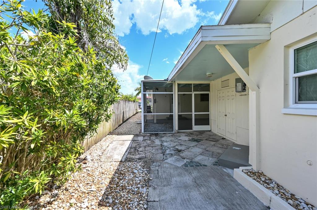 GULF ACRES - Residential