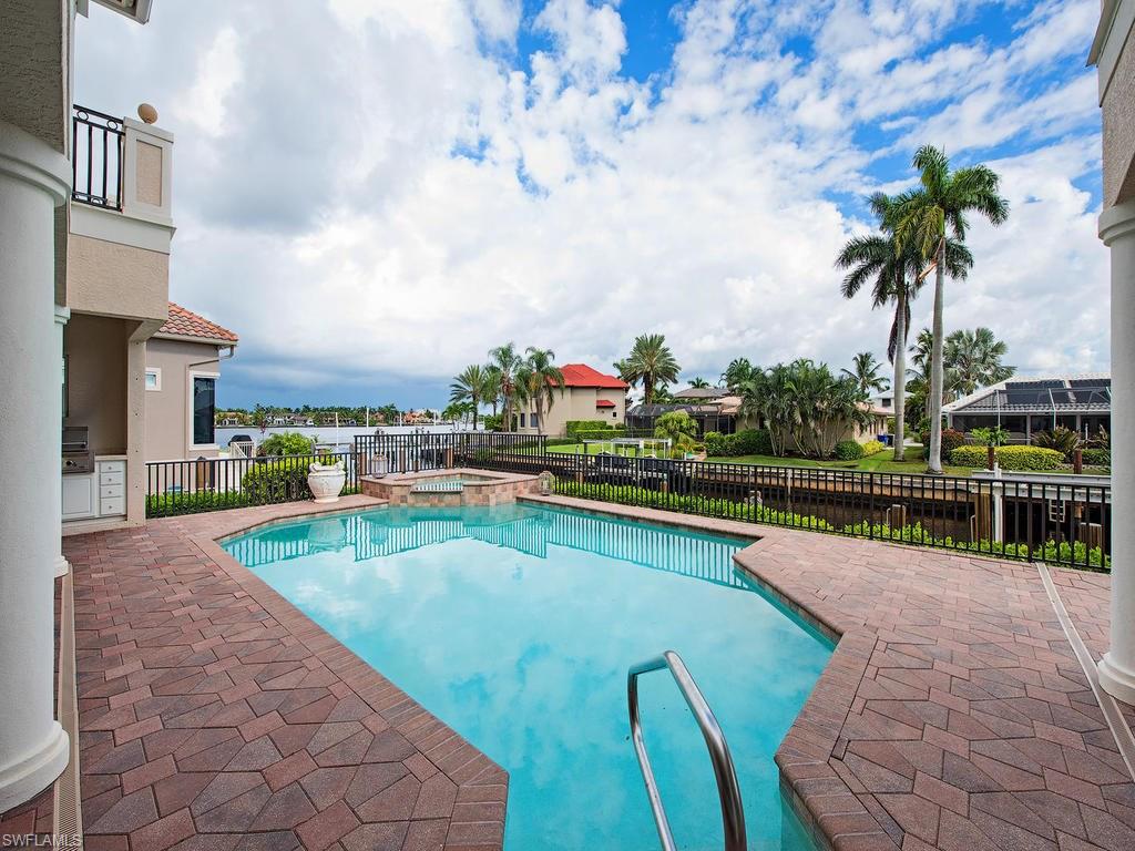 ROYAL HARBOR - Residential