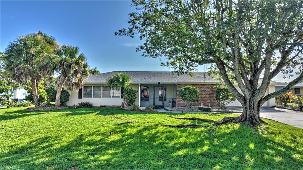 COUNTRY CLUB ESTATES - Residential