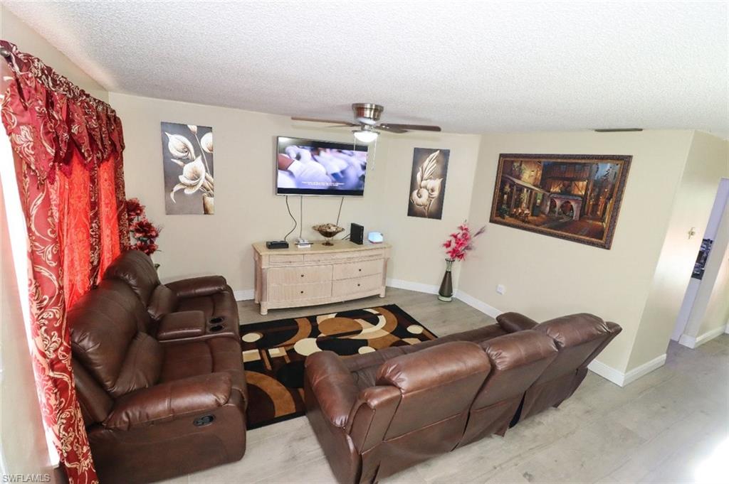 LELY TROPICAL ESTATES - Residential