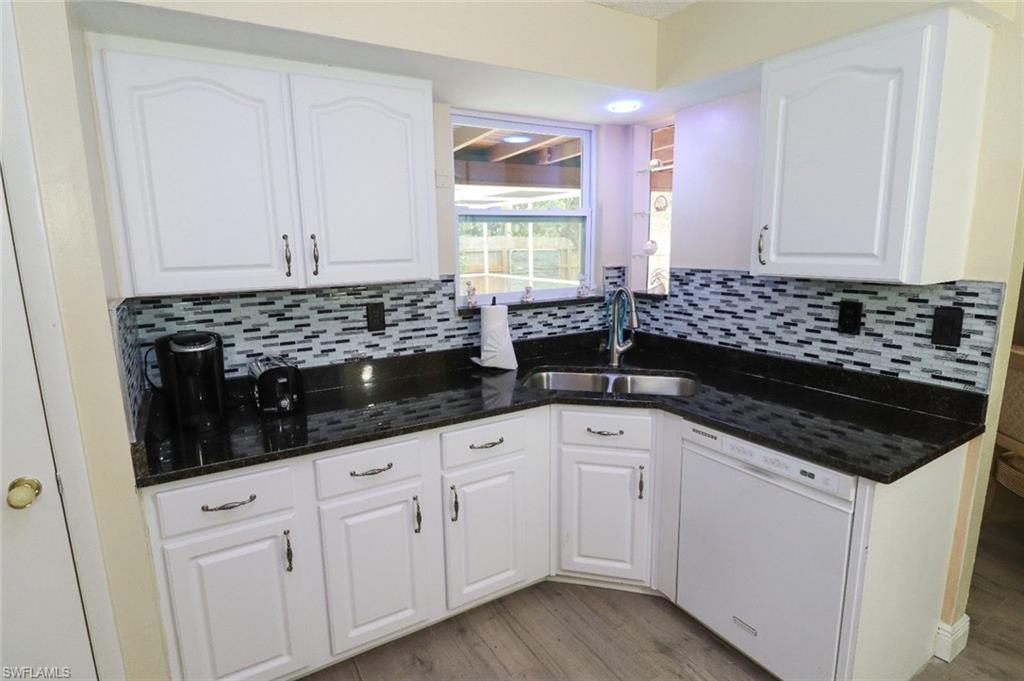 LELY TROPICAL ESTATES - Residential