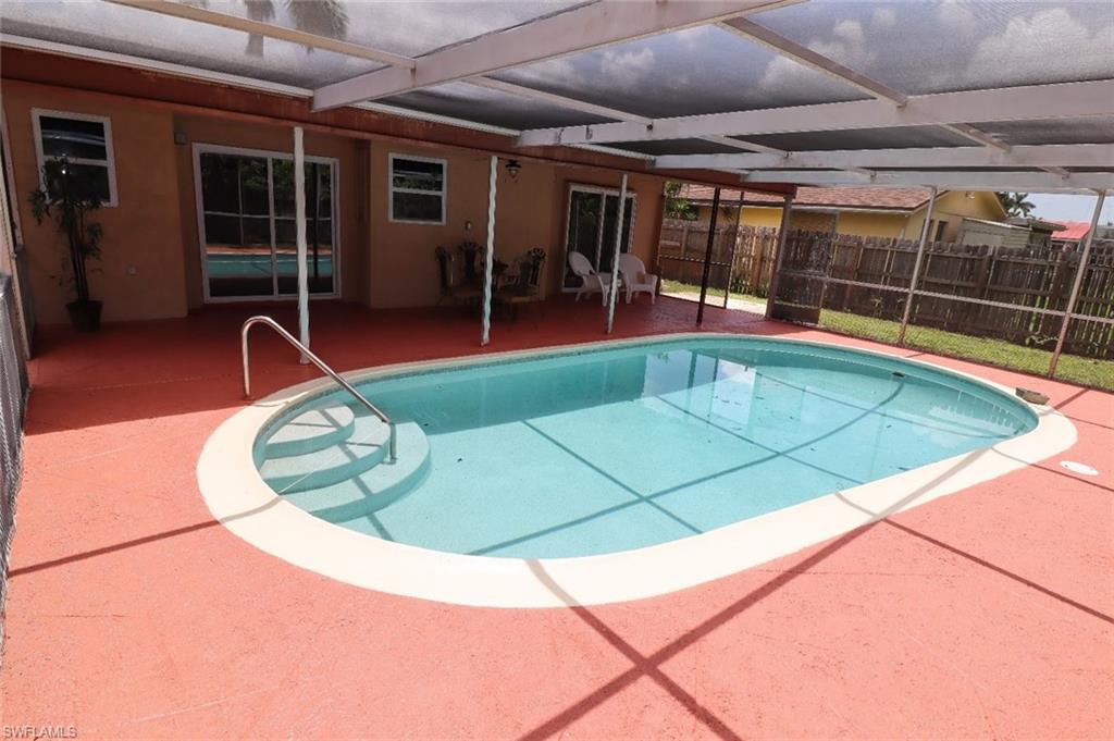 LELY TROPICAL ESTATES - Residential