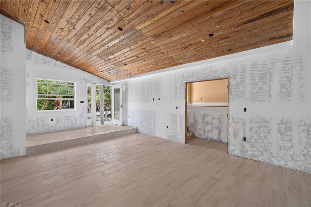 CAPTIVA BEACH - Residential