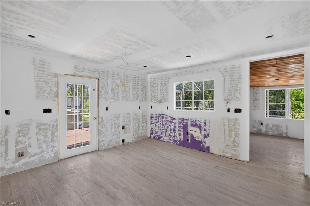 CAPTIVA BEACH - Residential