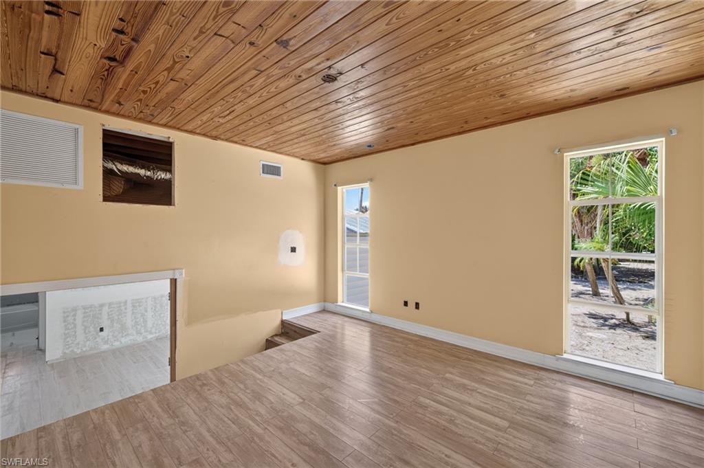 CAPTIVA BEACH - Residential