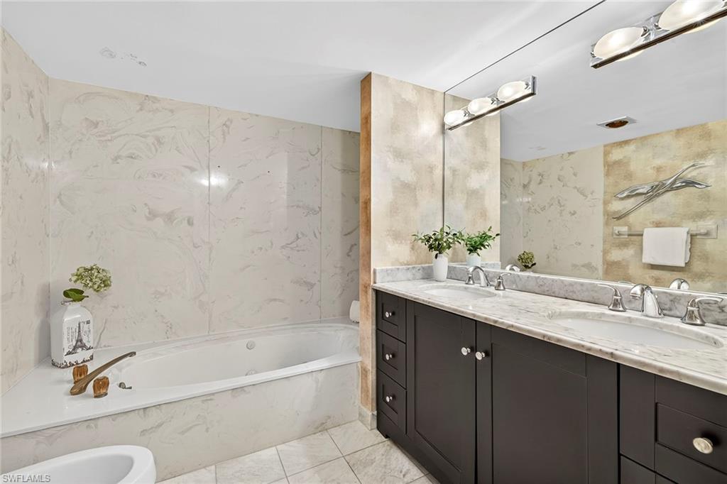 DORCHESTER - Residential